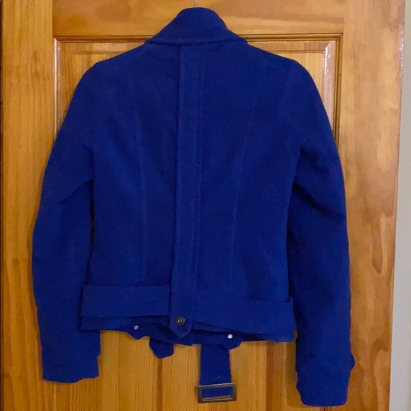 Blue Jacket - Picture 4 of 7